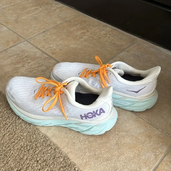 HOKA - Picture 3 of 11